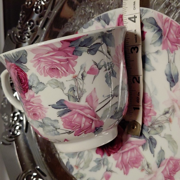 Floral Porcelain Teacup and Saucer Set - Picture 5 of 7